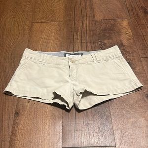 Abercrombie and Fitch khaki shorts - size 0